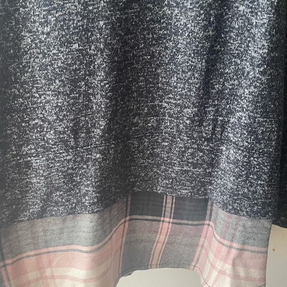 Maurice’s longsleeve top - Picture 6 of 9